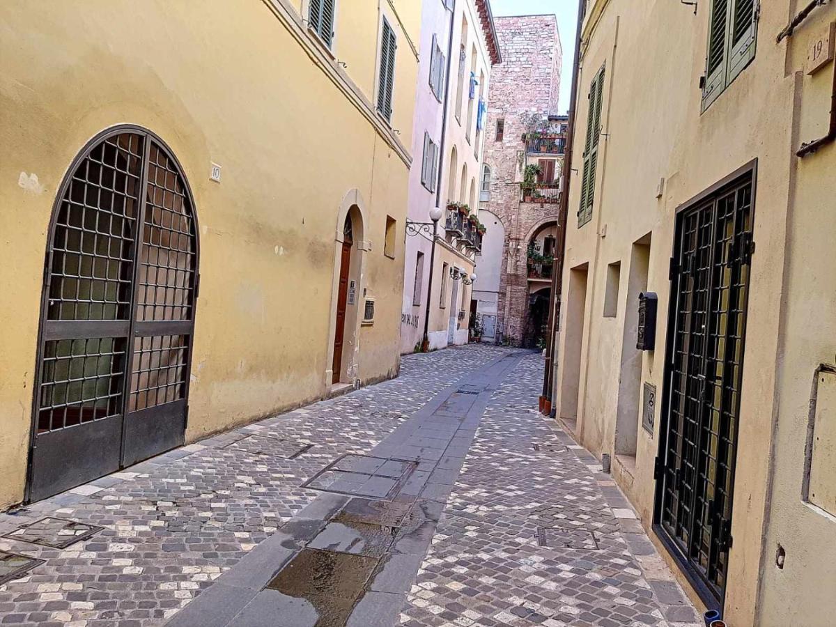 Ospitaci Appartamenti San Salvatore Foligno Esterno foto